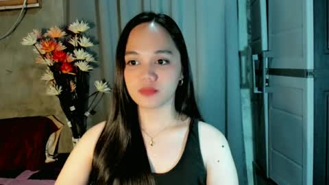 hilarymolly online show from July 6, 7:38 pm