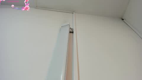 Hilary Thomsom online show from March 2, 12:23 pm