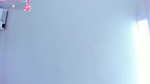 Hilary Thomsom online show from March 13, 12:34 pm