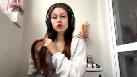 Snapshot of hildredmabray chatting on October 9, 1:20 pm Hi Im Elizabeth online show from October 9, 1:20 pm