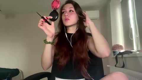 Snapshot of hildredmabray chatting on October 16, 12:06 pm Hi Im Elizabeth online show from October 16, 12:06 pm