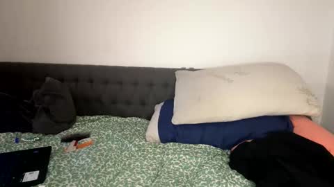 Dominicanwildboy online show from February 26, 6:23 am