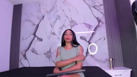 Snapshot of hillarytonsonx chatting on September 10, 12:05 pm Hillarytonsonx online show from September 10, 12:05 pm