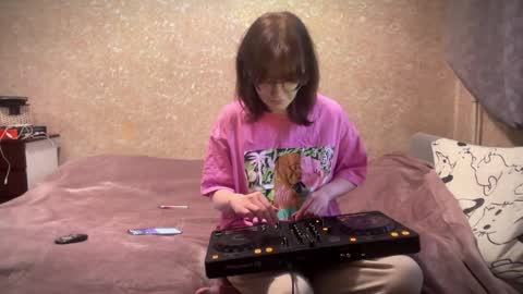 Lana online show from April 8, 3:01 pm