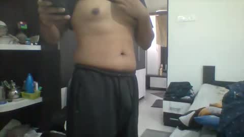 Snapshot of himanshukkkkkk chatting on May 2, 8:19 am himanshukkkkkk online show from May 2, 8:19 am