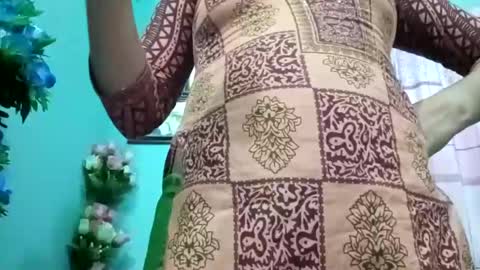 himuhimu22 online show from January 15, 9:51 pm