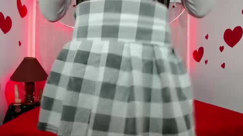 Snapshot of hinasha chatting on February 18, 10:47 pm Angel online show from February 18, 10:47 pm