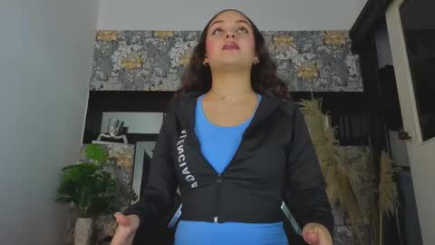 Snapshot of hinata_itachi chatting on December 17, 4:51 am FANE AND DAVID online show from December 17, 4:51 am