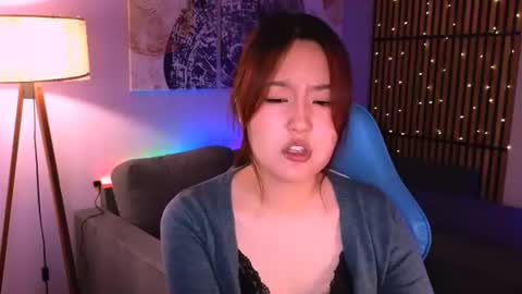 Hinata online show from June 14, 2:19 pm