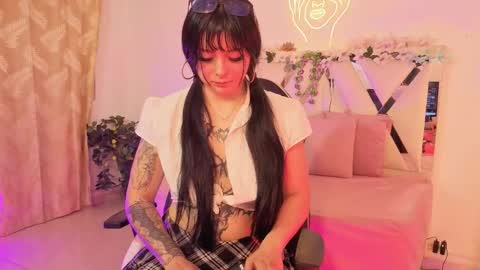 HINNA online show from March 12, 4:18 am