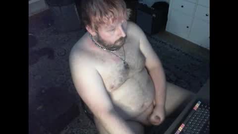 Snapshot of hipguy91 chatting on October 31, 11:39 pm hipguy91 online show from October 31, 11:39 pm