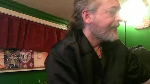 hippiedad333 online show from March 13, 6:09 am