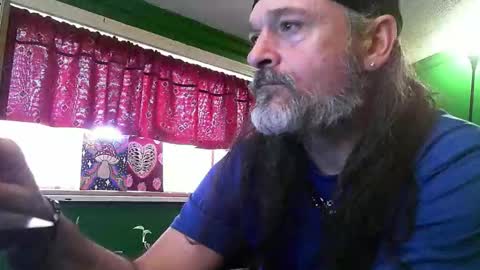hippiedad333 online show from March 24, 10:37 pm