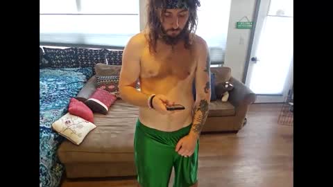 Snapshot of hippiejagain chatting on November 25, 5:35 pm hippiejagain online show from November 25, 5:35 pm