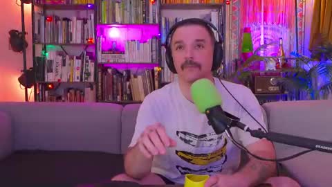 HipsterTrash Clark one half of Task Manager online show from June 23, 9:18 am