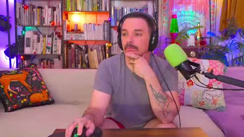 HipsterTrash Clark one half of Task Manager online show from June 30, 9:32 am