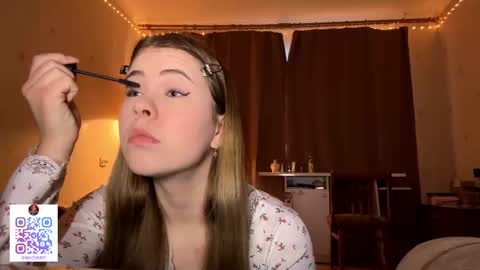 I am Amy ntmu Lets hit 10 Thumbs Up together online show from January 17, 5:45 am