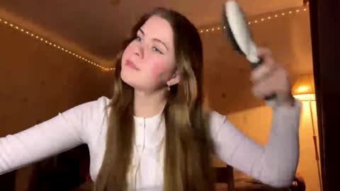 I am Amy ntmu Lets hit 10 Thumbs Up together online show from March 6, 3:08 pm