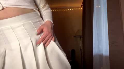 I am Amy ntmu Lets hit 10 Thumbs Up together online show from March 12, 3:23 am