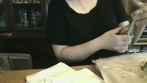 Grace online show from April 13, 6:46 pm