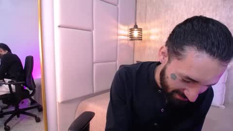 Hisoka online show from February 18, 9:00 pm