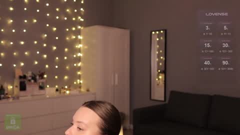 Hey girl online show from January 9, 6:15 pm