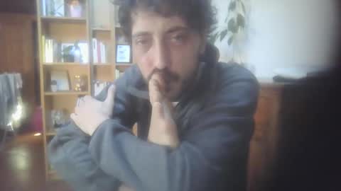 hitmenoww online show from February 13, 9:05 am