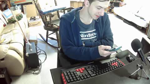 Snapshot of hoboayoyo chatting on February 1, 8:37 pm Hentai man online show from February 1, 8:37 pm