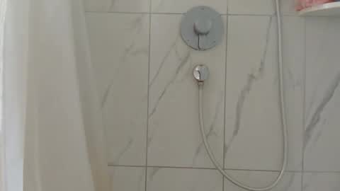 hockeyjock17 online show from March 12, 2:56 pm