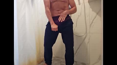 hockeyjock17 online show from May 2, 4:56 pm