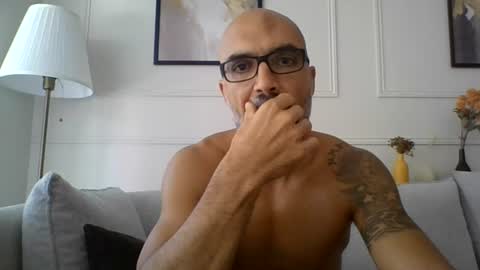 Snapshot of hocus44 chatting on July 19, 9:35 am Arthur online show from July 19, 9:35 am