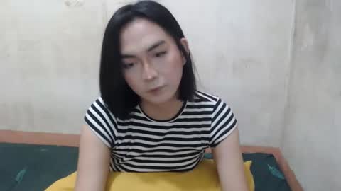 Kim3 online show from May 1, 5:39 pm