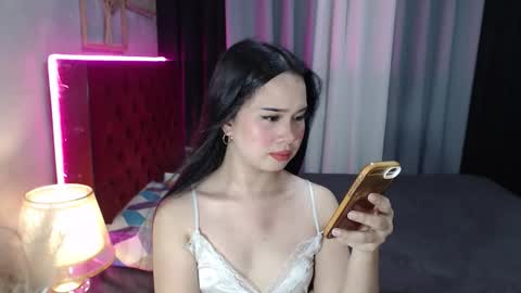 hoelymolly online show from October 23, 7:40 am