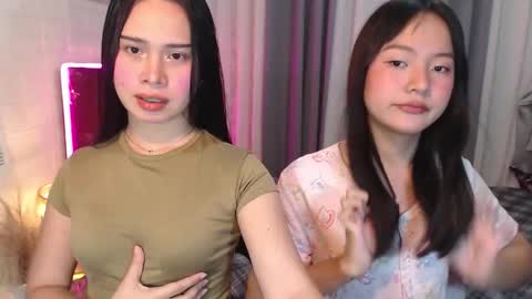 hoelymolly online show from March 12, 5:41 pm