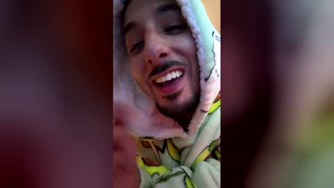 Snapshot of hoeskii chatting on February 22, 6:57 am hoeskii online show from February 22, 6:57 am