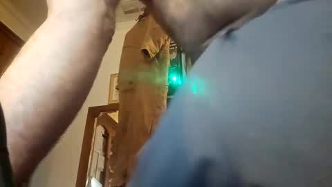 Snapshot of hoglegg99384194 chatting on December 26, 1:51 am hoglegg99384194 online show from December 26, 1:51 am