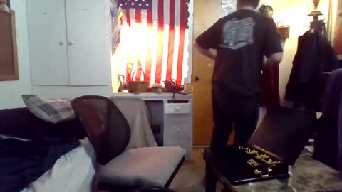 Snapshot of hoglegg99384194 chatting on January 21, 5:05 am hoglegg99384194 online show from January 21, 5:05 am