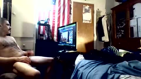 Snapshot of hoglegg99384194 chatting on November 11, 12:21 am hoglegg99384194 online show from November 11, 12:21 am