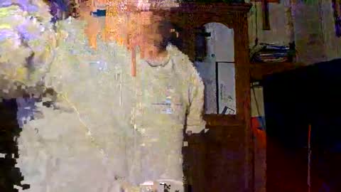 Snapshot of hoglegg99384194 chatting on December 2, 6:52 am hoglegg99384194 online show from December 2, 6:52 am