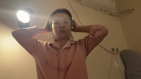 Snapshot of hola_sunflower chatting on October 12, 7:46 pm amy online show from October 12, 7:46 pm