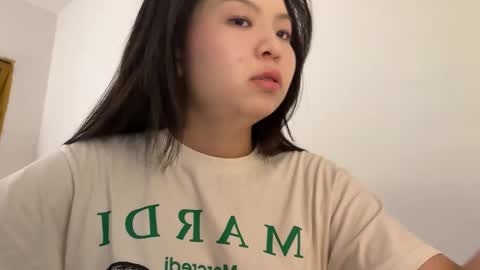 Snapshot of hola_sunflower chatting on October 15, 2:06 pm amy online show from October 15, 2:06 pm