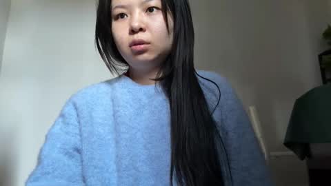 Snapshot of hola_sunflower chatting on October 27, 4:16 am amy online show from October 27, 4:16 am