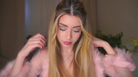Moni Monica online show from April 27, 8:01 am