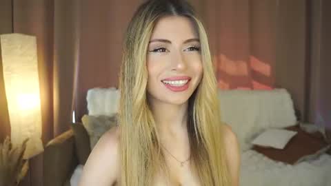 Moni Monica online show from June 20, 8:06 am