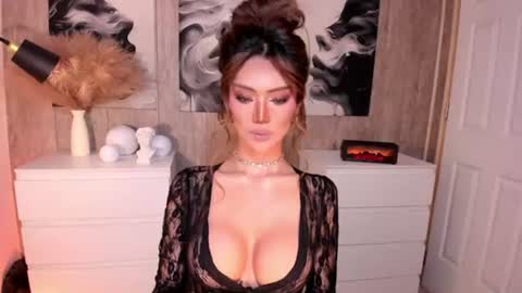 Ms. Laura online show from June 19, 11:03 am