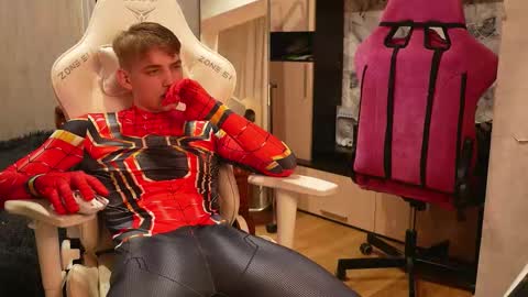 Snapshot of holiday_boys chatting on October 30, 6:41 pm Extaz Athrey Howard online show from October 30, 6:41 pm