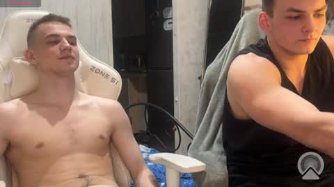 Extaz  Athrey  Howard online show from February 2, 6:06 pm