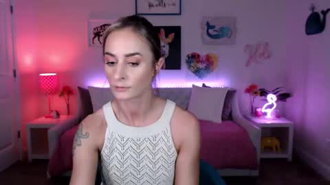 Holi Hurricane online show from February 11, 3:29 am