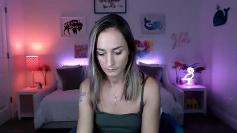 Holi Hurricane online show from October 1, 2:28 am