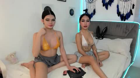 holly_cassandra online show from March 8, 1:03 am